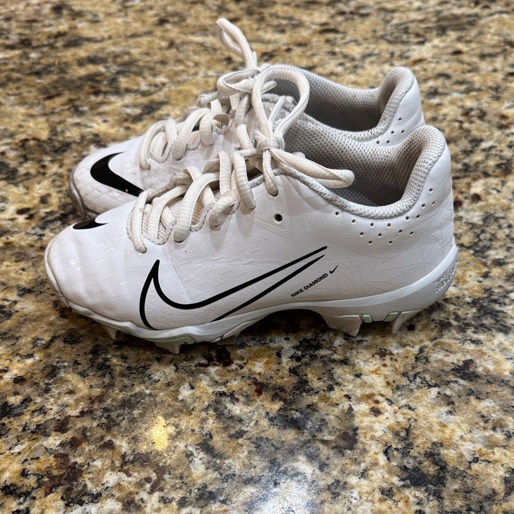 Nike Kids softball cleats